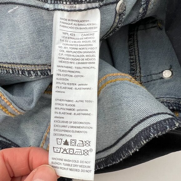 NWT- Sz S Maternity- Levi's Signature Gold Mid-Rise Rolled Hem 3" Shortie Shorts - Picture 10 of 11